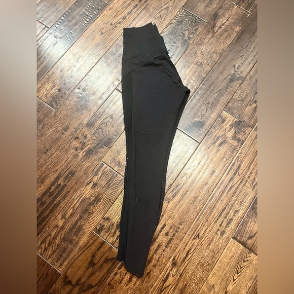 Lululemon - 8 - cropped Highrise - Picture 2 of 2
